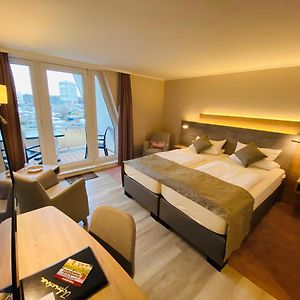 Standard Zimmer mit Kingsize-Bett